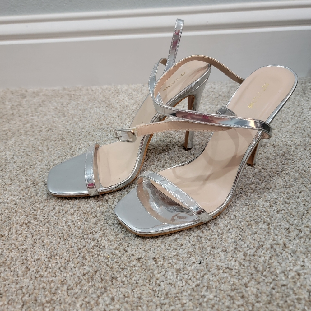 Strappy ankle silver heel
